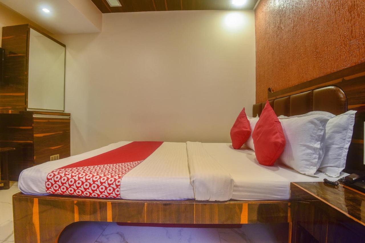 Oyo 28893 Hotel Gulf Mumbai Luaran gambar