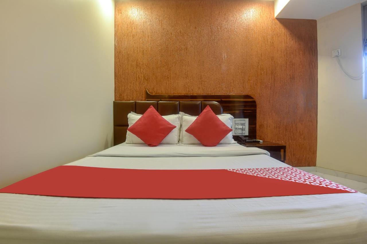 Oyo 28893 Hotel Gulf Mumbai Luaran gambar