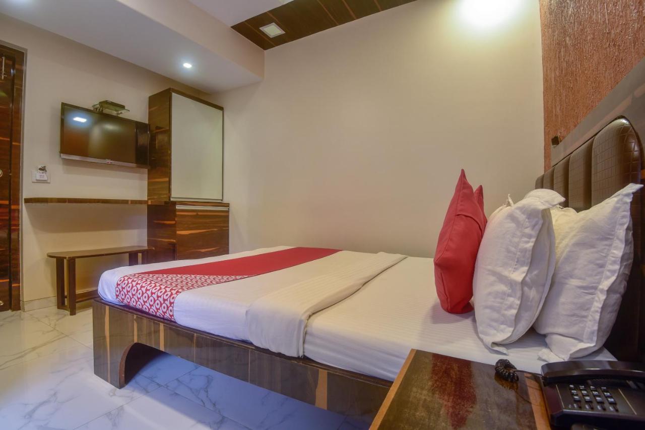 Oyo 28893 Hotel Gulf Mumbai Luaran gambar