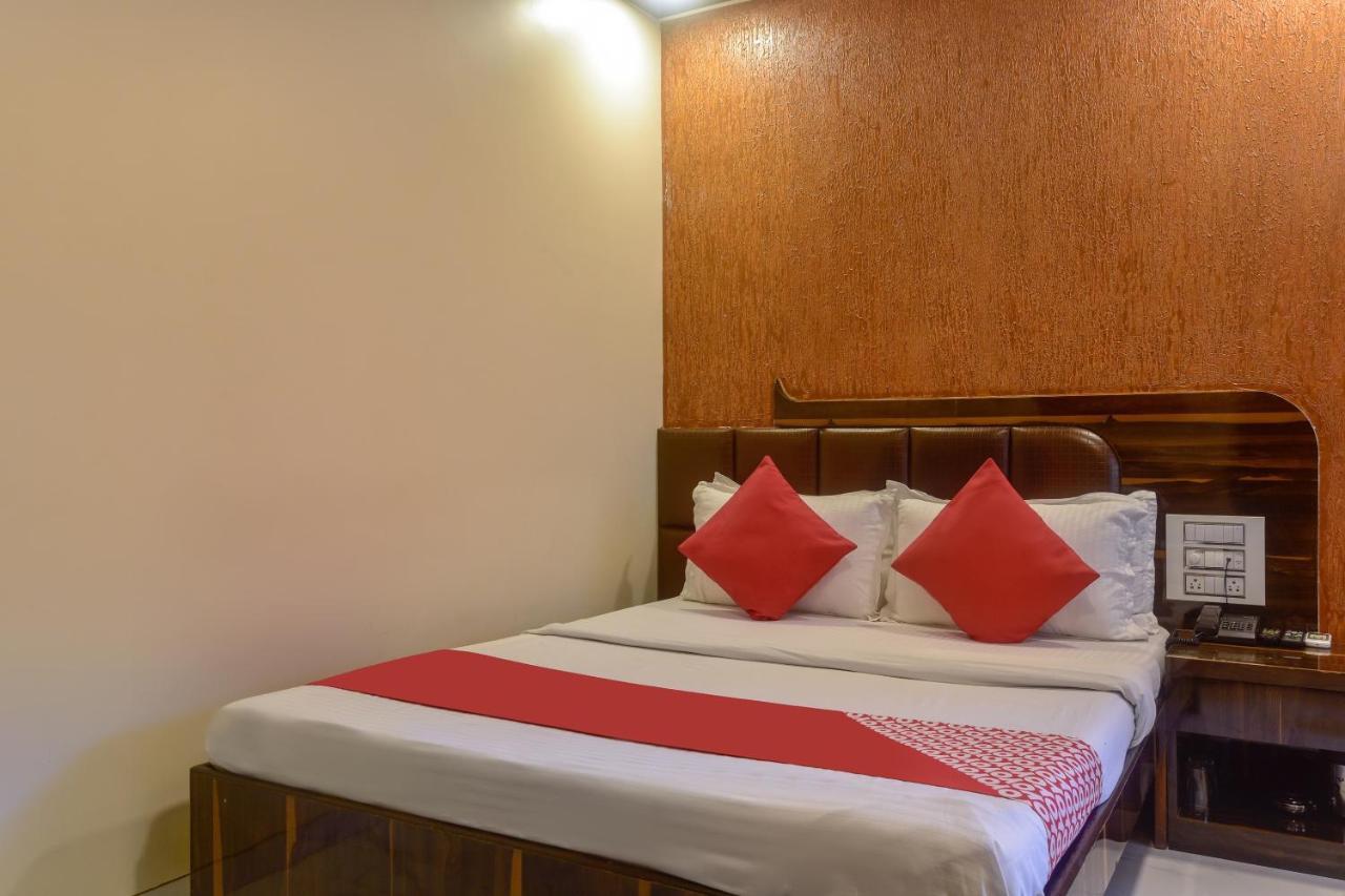 Oyo 28893 Hotel Gulf Mumbai Luaran gambar