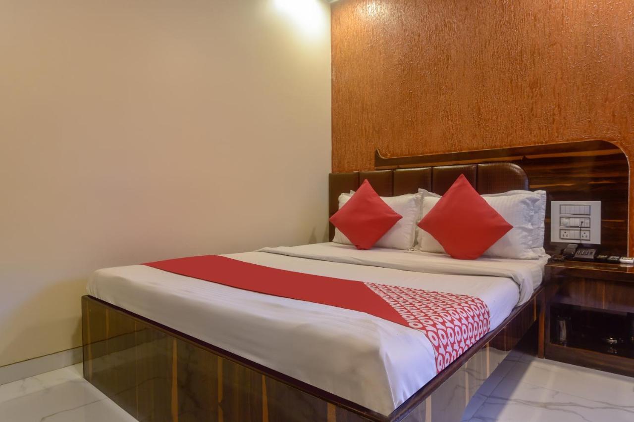 Oyo 28893 Hotel Gulf Mumbai Luaran gambar