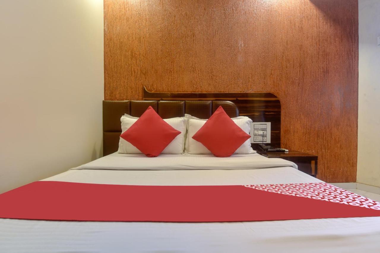 Oyo 28893 Hotel Gulf Mumbai Luaran gambar