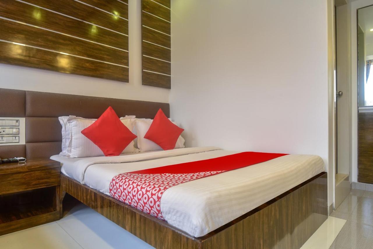 Oyo 28893 Hotel Gulf Mumbai Luaran gambar