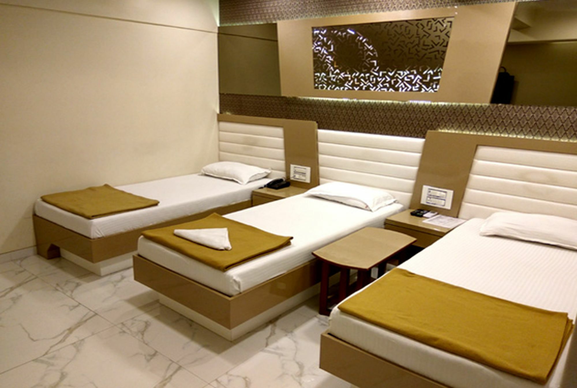Oyo 28893 Hotel Gulf Mumbai Luaran gambar
